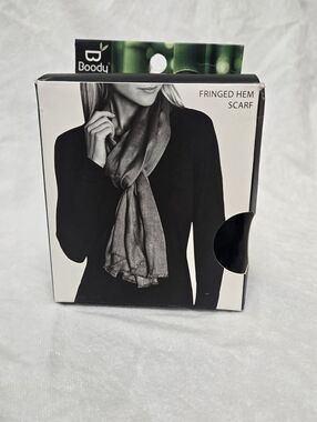 BOODY Fringed Hem Scarf